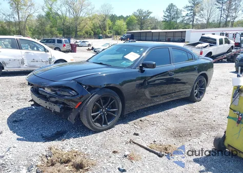 2017 Dodge Charger Se Rwd z USA, uszkodzony, nr VIN 2C3CDXBGXHH643102